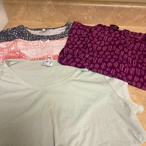 Lot of womens L-X-Large tops - Picture 1 of 7
